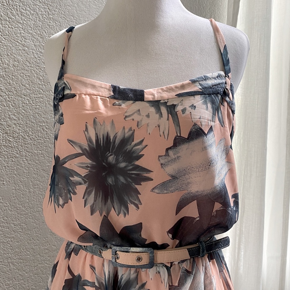 **Free Ship!** French Connection Flowy Pinky Peach Dress